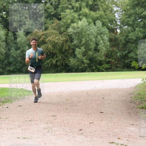 30.08.2026 - Elbe Triathlon Hamburg Antke Förster http://msf.ph/oto/10109919 30.08.2026 16:36:58 Laufen 1304 meine-sportfotos.de