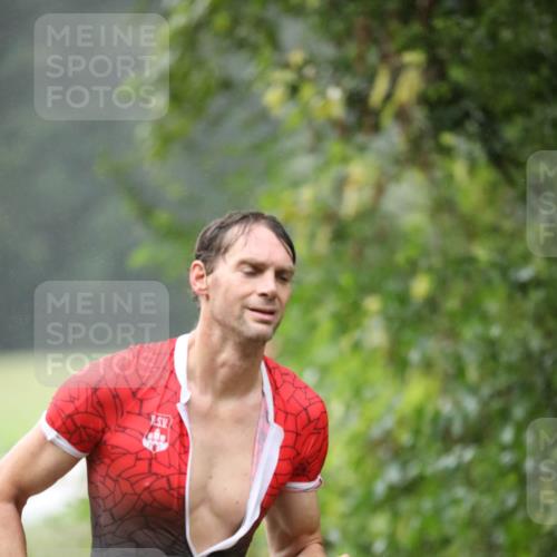 30.08.2026 - Elbe Triathlon Hamburg Antke Förster http://msf.ph/oto/10109926 30.08.2026 16:10:11 Laufen  meine-sportfotos.de