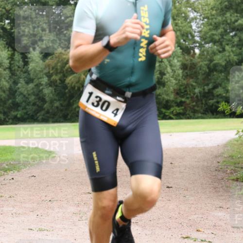 30.08.2026 - Elbe Triathlon Hamburg Antke Förster http://msf.ph/oto/10109931 30.08.2026 16:37:01 Laufen 1304 meine-sportfotos.de
