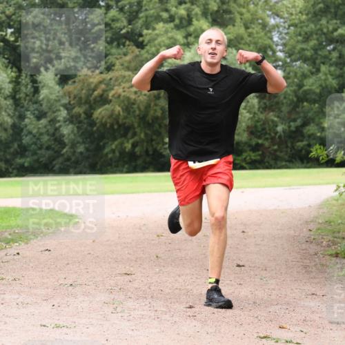 30.08.2026 - Elbe Triathlon Hamburg Antke Förster http://msf.ph/oto/10109939 30.08.2026 16:39:23 Laufen  meine-sportfotos.de