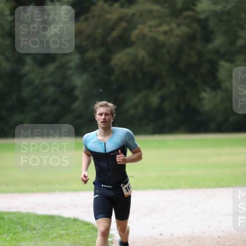 30.08.2026 - Elbe Triathlon Hamburg Antke Förster http://msf.ph/oto/10109940 30.08.2026 16:13:55 Laufen 163 meine-sportfotos.de
