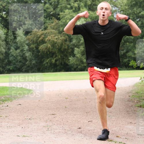 30.08.2026 - Elbe Triathlon Hamburg Antke Förster http://msf.ph/oto/10109941 30.08.2026 16:39:24 Laufen 5 meine-sportfotos.de