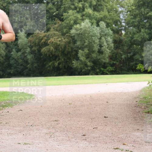 30.08.2026 - Elbe Triathlon Hamburg Antke Förster http://msf.ph/oto/10109953 30.08.2026 16:40:27 Laufen 1554 meine-sportfotos.de