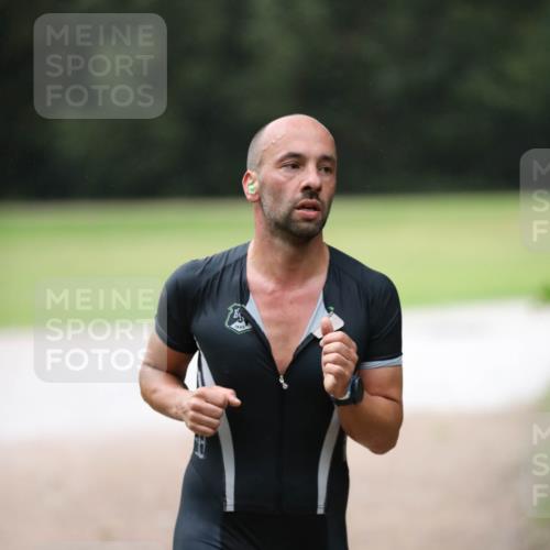 30.08.2026 - Elbe Triathlon Hamburg Antke Förster http://msf.ph/oto/10109960 30.08.2026 16:14:02 Laufen  meine-sportfotos.de