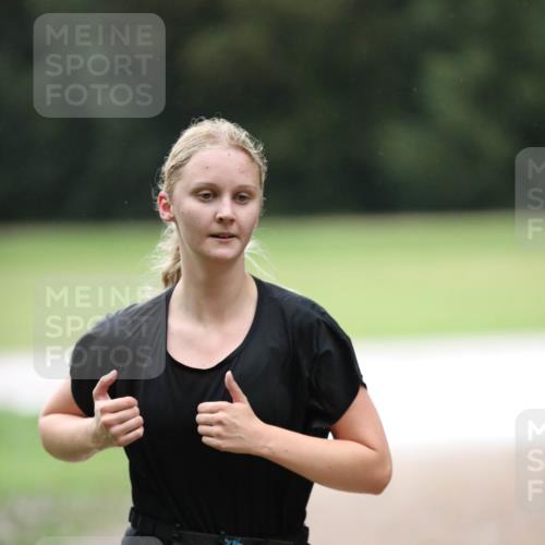 30.08.2026 - Elbe Triathlon Hamburg Antke Förster http://msf.ph/oto/10109974 30.08.2026 16:15:40 Laufen 1603 meine-sportfotos.de