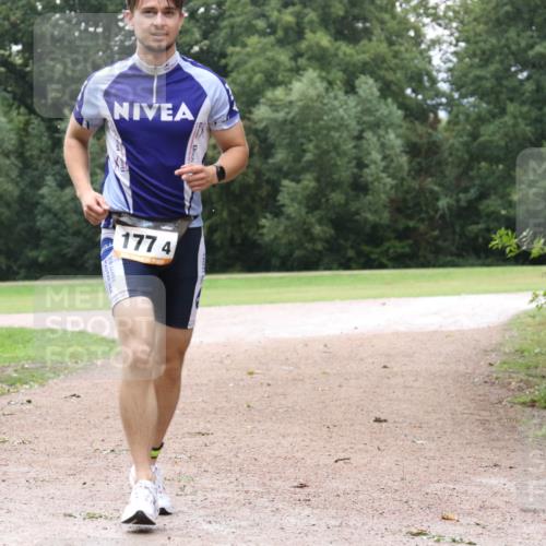 30.08.2026 - Elbe Triathlon Hamburg Antke Förster http://msf.ph/oto/10109977 30.08.2026 16:44:51 Laufen 177, 4 meine-sportfotos.de