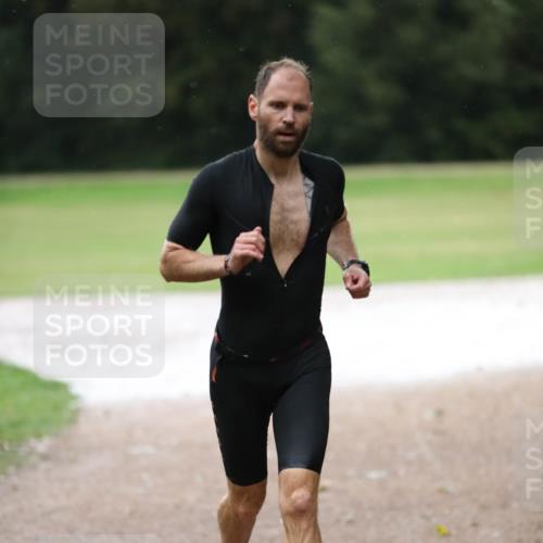 30.08.2026 - Elbe Triathlon Hamburg Antke Förster http://msf.ph/oto/10109978 30.08.2026 16:16:14 Laufen  meine-sportfotos.de