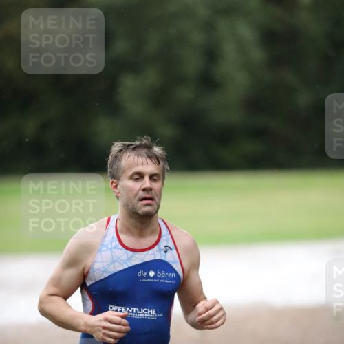 30.08.2026 - Elbe Triathlon Hamburg Antke Förster http://msf.ph/oto/10109990 30.08.2026 16:17:04 Laufen 1, 1534 meine-sportfotos.de