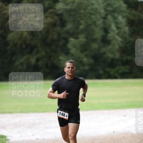 30.08.2026 - Elbe Triathlon Hamburg Antke Förster http://msf.ph/oto/10110003 30.08.2026 16:17:37 Laufen 1484 meine-sportfotos.de