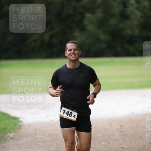 30.08.2026 - Elbe Triathlon Hamburg Antke Förster http://msf.ph/oto/10110005 30.08.2026 16:17:38 Laufen 1484 meine-sportfotos.de