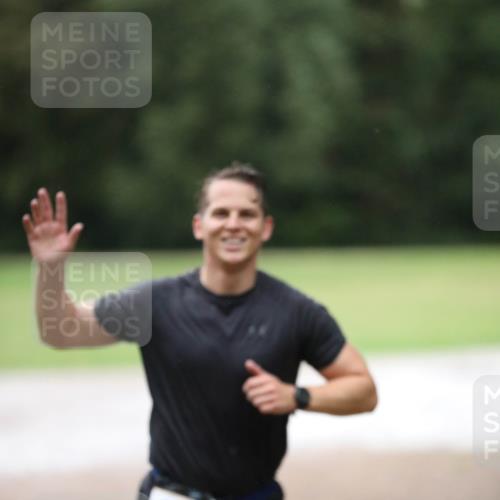 30.08.2026 - Elbe Triathlon Hamburg Antke Förster http://msf.ph/oto/10110007 30.08.2026 16:17:39 Laufen 1484 meine-sportfotos.de