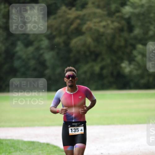 30.08.2026 - Elbe Triathlon Hamburg Antke Förster http://msf.ph/oto/10110010 30.08.2026 16:18:00 Laufen 135, 4, 4 meine-sportfotos.de