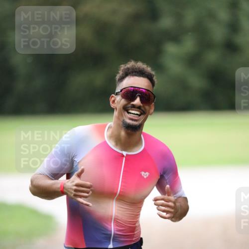 30.08.2026 - Elbe Triathlon Hamburg Antke Förster http://msf.ph/oto/10110014 30.08.2026 16:18:02 Laufen 135, 4, 4 meine-sportfotos.de