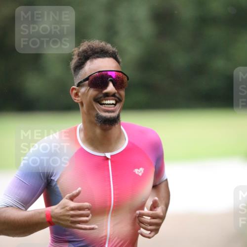 30.08.2026 - Elbe Triathlon Hamburg Antke Förster http://msf.ph/oto/10110015 30.08.2026 16:18:02 Laufen 1354, 4 meine-sportfotos.de