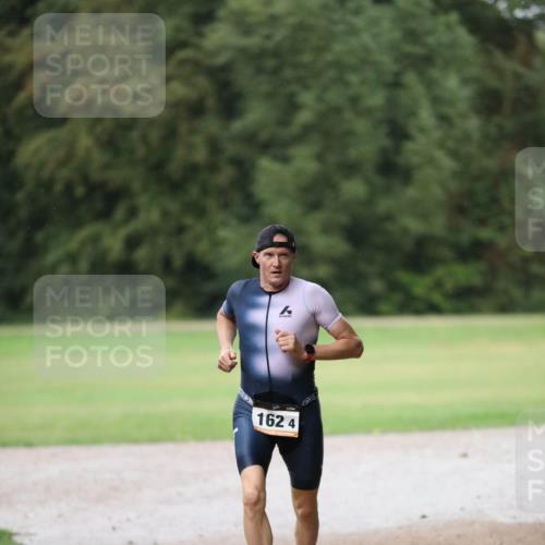 30.08.2026 - Elbe Triathlon Hamburg Antke Förster http://msf.ph/oto/10110017 30.08.2026 16:20:14 Laufen 162, 4 meine-sportfotos.de