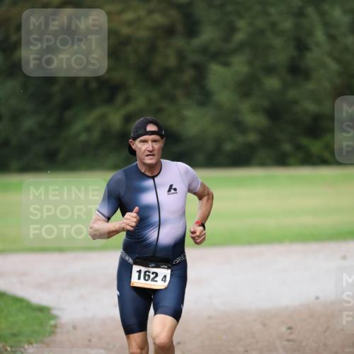 30.08.2026 - Elbe Triathlon Hamburg Antke Förster http://msf.ph/oto/10110019 30.08.2026 16:20:15 Laufen 162, 4 meine-sportfotos.de