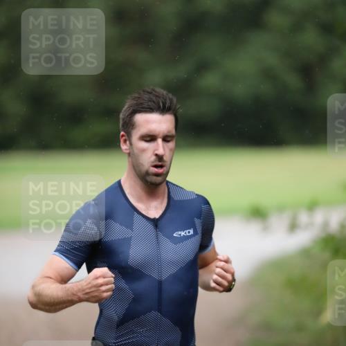 30.08.2026 - Elbe Triathlon Hamburg Antke Förster http://msf.ph/oto/10110028 30.08.2026 16:20:26 Laufen 1574 meine-sportfotos.de