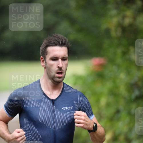 30.08.2026 - Elbe Triathlon Hamburg Antke Förster http://msf.ph/oto/10110029 30.08.2026 16:20:26 Laufen 1574 meine-sportfotos.de