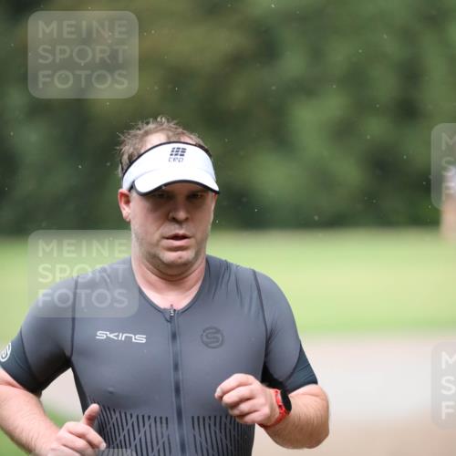 30.08.2026 - Elbe Triathlon Hamburg Antke Förster http://msf.ph/oto/10110034 30.08.2026 16:20:59 Laufen 4 meine-sportfotos.de