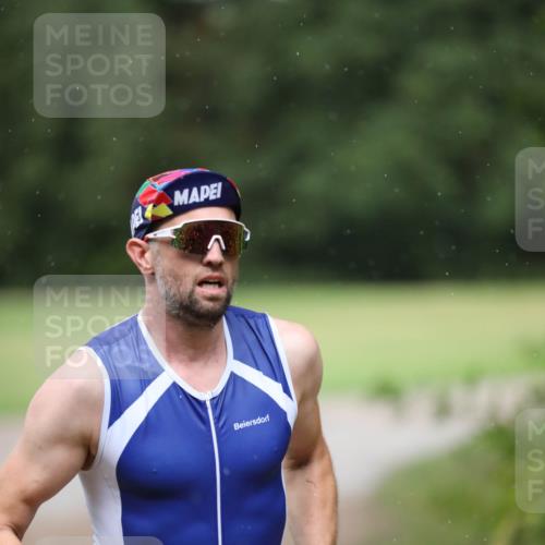 30.08.2026 - Elbe Triathlon Hamburg Antke Förster http://msf.ph/oto/10110040 30.08.2026 16:21:07 Laufen 1314 meine-sportfotos.de