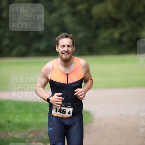 30.08.2026 - Elbe Triathlon Hamburg Antke Förster http://msf.ph/oto/10110044 30.08.2026 16:21:23 Laufen 146, 4 meine-sportfotos.de