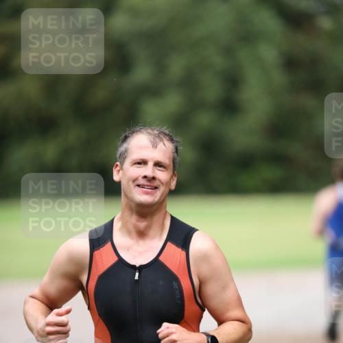 30.08.2026 - Elbe Triathlon Hamburg Antke Förster http://msf.ph/oto/10110075 30.08.2026 16:23:40 Laufen 1614 meine-sportfotos.de