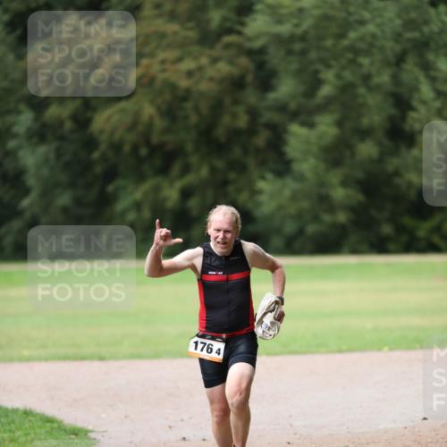 30.08.2026 - Elbe Triathlon Hamburg Antke Förster http://msf.ph/oto/10110077 30.08.2026 16:24:20 Laufen 1764 meine-sportfotos.de