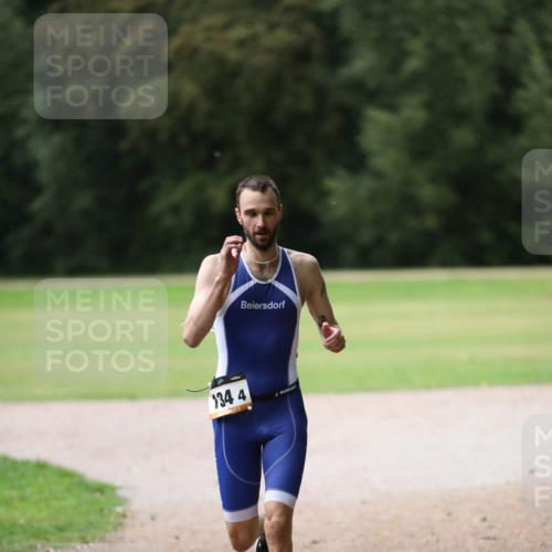 30.08.2026 - Elbe Triathlon Hamburg Antke Förster http://msf.ph/oto/10110085 30.08.2026 16:25:35 Laufen 1344 meine-sportfotos.de
