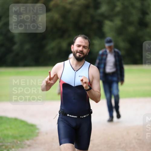30.08.2026 - Elbe Triathlon Hamburg Antke Förster http://msf.ph/oto/10110092 30.08.2026 16:25:45 Laufen  meine-sportfotos.de