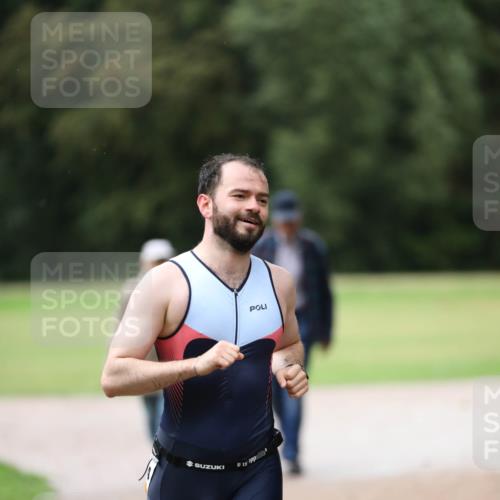 30.08.2026 - Elbe Triathlon Hamburg Antke Förster http://msf.ph/oto/10110093 30.08.2026 16:25:45 Laufen  meine-sportfotos.de