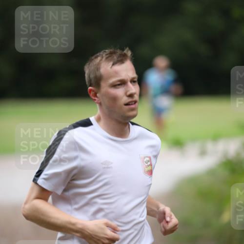 30.08.2026 - Elbe Triathlon Hamburg Antke Förster http://msf.ph/oto/10110101 30.08.2026 16:26:30 Laufen 1424, 2 meine-sportfotos.de