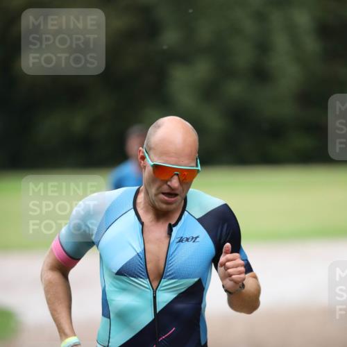 30.08.2026 - Elbe Triathlon Hamburg Antke Förster http://msf.ph/oto/10110106 30.08.2026 16:26:38 Laufen 1001, 100, 1694 meine-sportfotos.de
