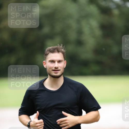 30.08.2026 - Elbe Triathlon Hamburg Antke Förster http://msf.ph/oto/10110129 30.08.2026 16:29:23 Laufen 1654 meine-sportfotos.de