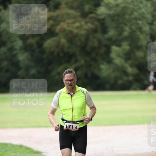 30.08.2026 - Elbe Triathlon Hamburg Antke Förster http://msf.ph/oto/10110132 30.08.2026 16:30:11 Laufen 1714 meine-sportfotos.de