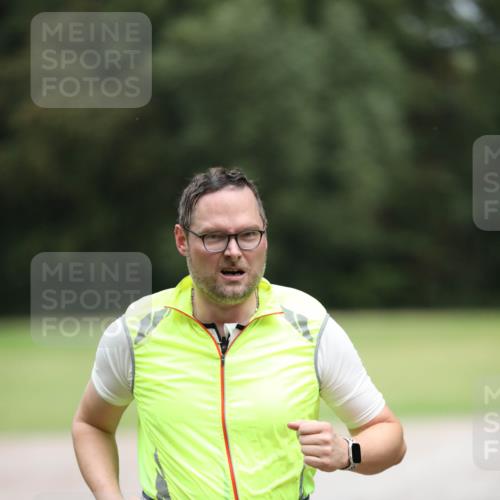 30.08.2026 - Elbe Triathlon Hamburg Antke Förster http://msf.ph/oto/10110135 30.08.2026 16:30:14 Laufen 171, 3 meine-sportfotos.de