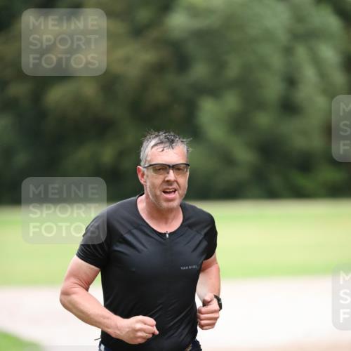 30.08.2026 - Elbe Triathlon Hamburg Antke Förster http://msf.ph/oto/10110159 30.08.2026 16:36:10 Laufen  meine-sportfotos.de
