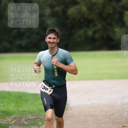30.08.2026 - Elbe Triathlon Hamburg Antke Förster http://msf.ph/oto/10110164 30.08.2026 16:37:00 Laufen 1304 meine-sportfotos.de