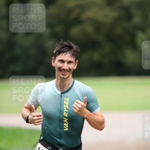 30.08.2026 - Elbe Triathlon Hamburg Antke Förster http://msf.ph/oto/10110166 30.08.2026 16:37:01 Laufen 130, 4 meine-sportfotos.de