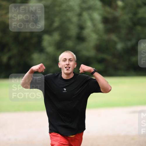 30.08.2026 - Elbe Triathlon Hamburg Antke Förster http://msf.ph/oto/10110171 30.08.2026 16:39:24 Laufen  meine-sportfotos.de