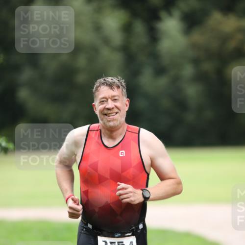 30.08.2026 - Elbe Triathlon Hamburg Antke Förster http://msf.ph/oto/10110178 30.08.2026 16:40:26 Laufen 1554 meine-sportfotos.de