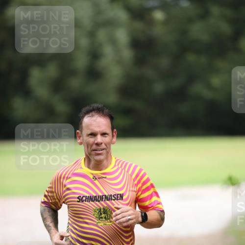 30.08.2026 - Elbe Triathlon Hamburg Antke Förster http://msf.ph/oto/10110185 30.08.2026 16:41:01 Laufen 147, 4 meine-sportfotos.de