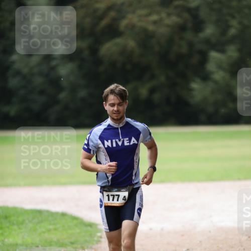 30.08.2026 - Elbe Triathlon Hamburg Antke Förster http://msf.ph/oto/10110188 30.08.2026 16:44:48 Laufen 177, 4 meine-sportfotos.de