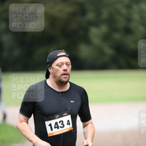 30.08.2026 - Elbe Triathlon Hamburg Antke Förster http://msf.ph/oto/10110197 30.08.2026 16:51:12 Laufen 143, 4 meine-sportfotos.de
