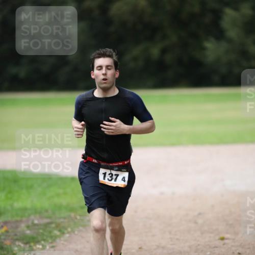 30.08.2026 - Elbe Triathlon Hamburg Antke Förster http://msf.ph/oto/10110201 30.08.2026 16:53:51 Laufen 1374 meine-sportfotos.de
