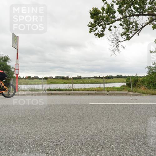 30.08.2026 - Elbe Triathlon Hamburg Michael Burmester http://msf.ph/oto/10110207 30.08.2026 14:08:26 Radfahren  meine-sportfotos.de