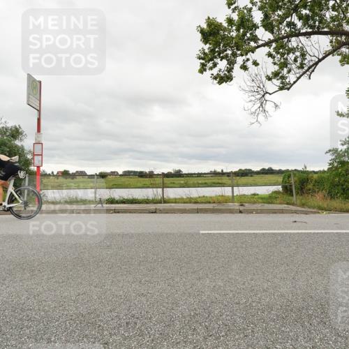 30.08.2026 - Elbe Triathlon Hamburg Michael Burmester http://msf.ph/oto/10110209 30.08.2026 14:08:29 Radfahren  meine-sportfotos.de
