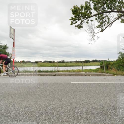 30.08.2026 - Elbe Triathlon Hamburg Michael Burmester http://msf.ph/oto/10110222 30.08.2026 14:09:29 Radfahren  meine-sportfotos.de