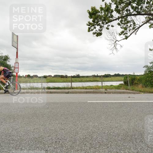 30.08.2026 - Elbe Triathlon Hamburg Michael Burmester http://msf.ph/oto/10110223 30.08.2026 14:09:33 Radfahren  meine-sportfotos.de