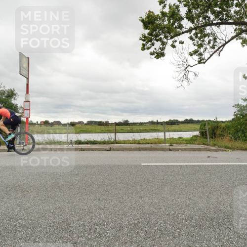30.08.2026 - Elbe Triathlon Hamburg Michael Burmester http://msf.ph/oto/10110226 30.08.2026 14:09:48 Radfahren  meine-sportfotos.de
