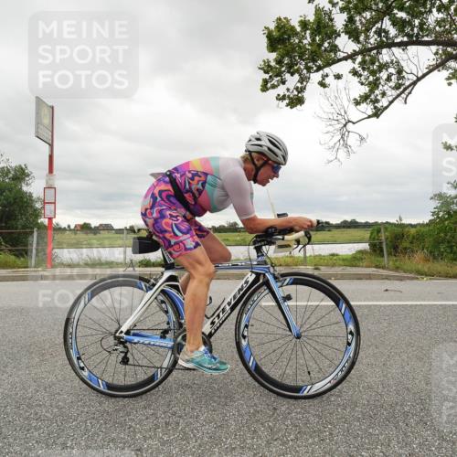 30.08.2026 - Elbe Triathlon Hamburg Michael Burmester http://msf.ph/oto/10110227 30.08.2026 14:09:49 Radfahren  meine-sportfotos.de